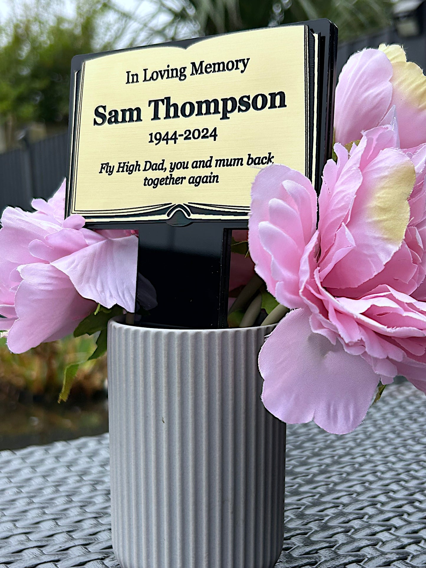 Memorial Plaque, Garden Outdoors Plaques, Remembrance Sign, Graver marker, Dad, Father, Mum, Silver Book