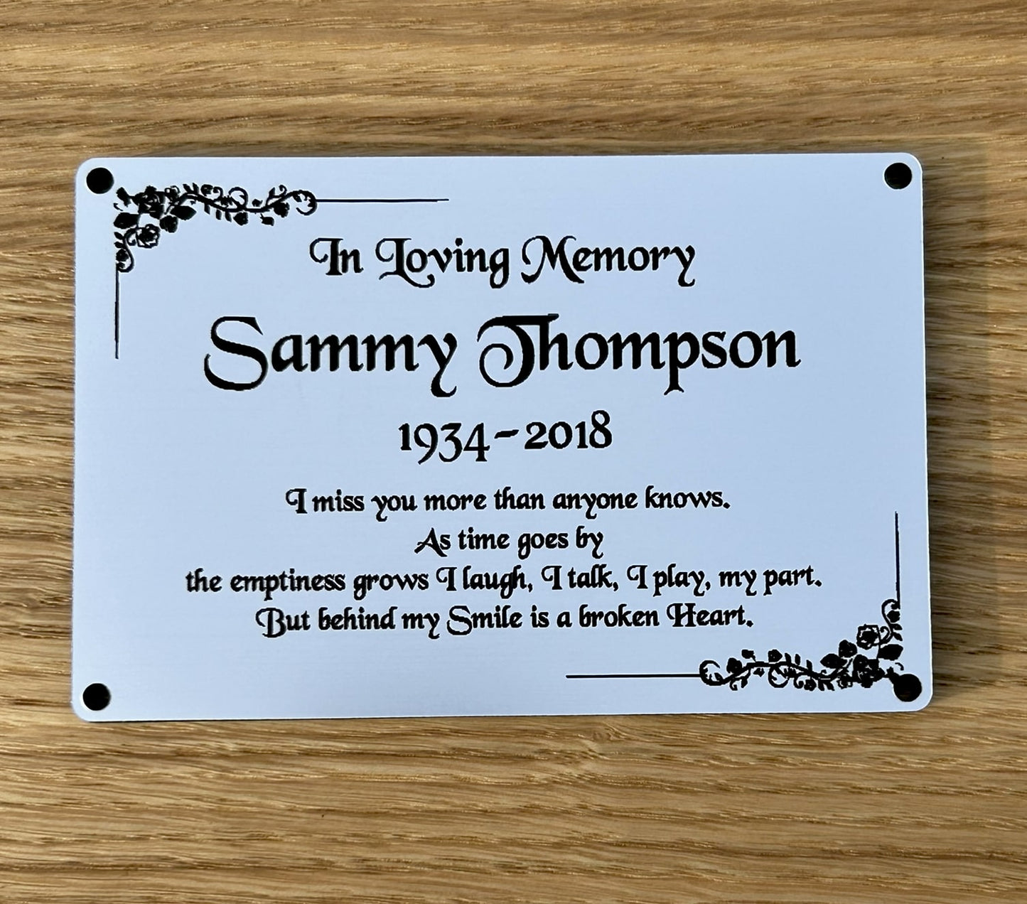Personalised Memorial Plaque, 6x4 Engraved Bench Plaques, Engraved Tree Sign, Silver, Weatherproof, Grave, Rounded