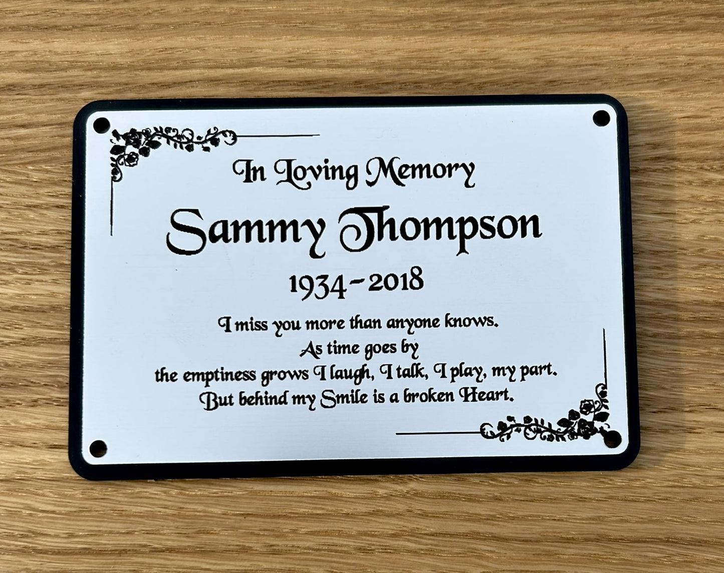 Personalised Memorial Plaque, 6x4 Engraved Bench Plaques, Engraved Tree Sign, Silver, Weatherproof, Grave, Framed
