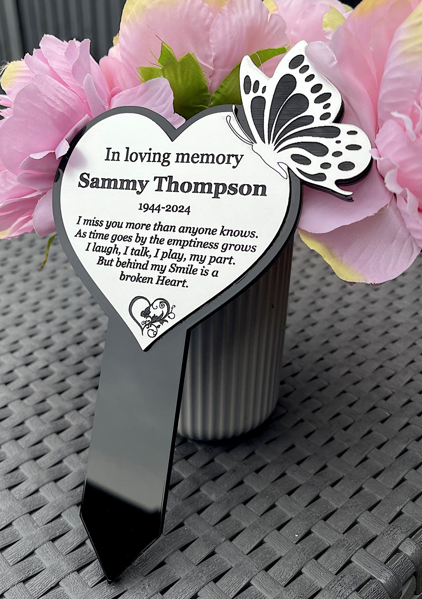 Memorial Plaque, Garden Outdoors Plaques, Remembrance Sign, Graver marker, Dad, Father, Mum, Butterfly
