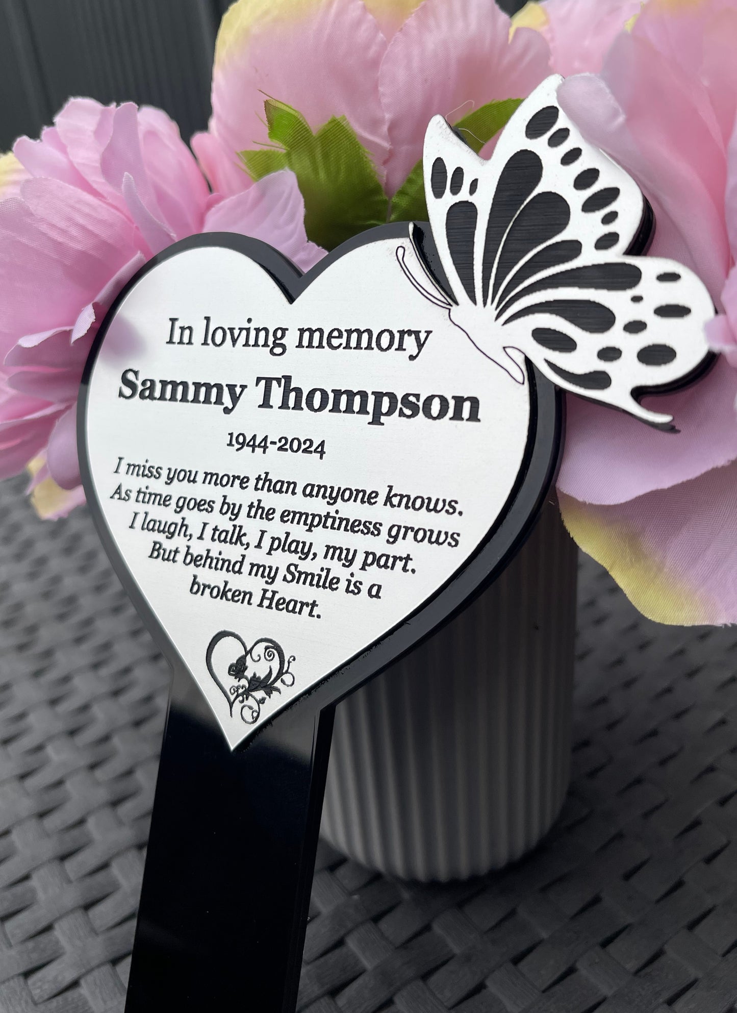 Memorial Plaque, Garden Outdoors Plaques, Remembrance Sign, Graver marker, Dad, Father, Mum, Butterfly
