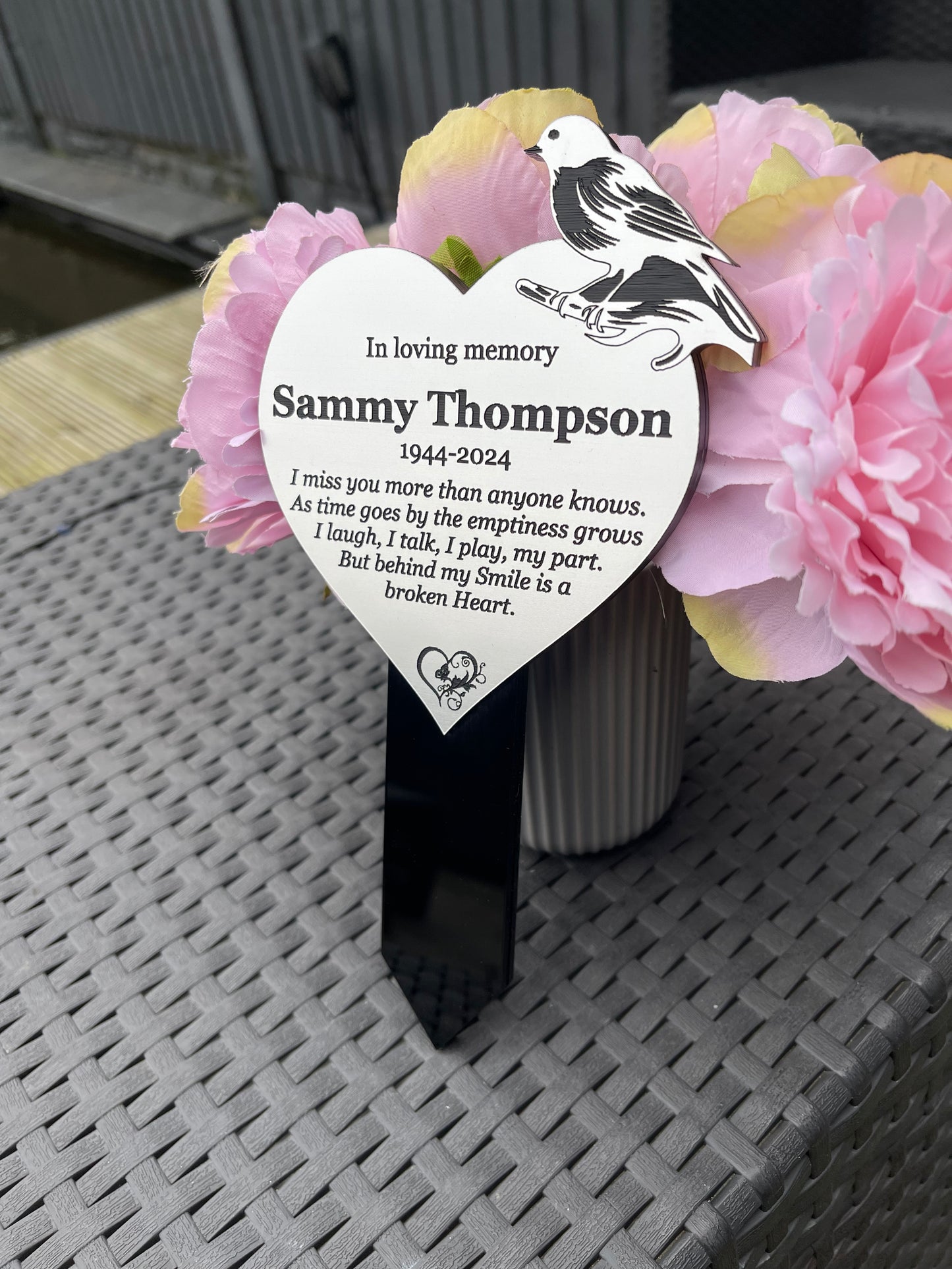 Robin Memorial Plaque, Garden Outdoors Plaques, Remembrance Sign, Graver marker