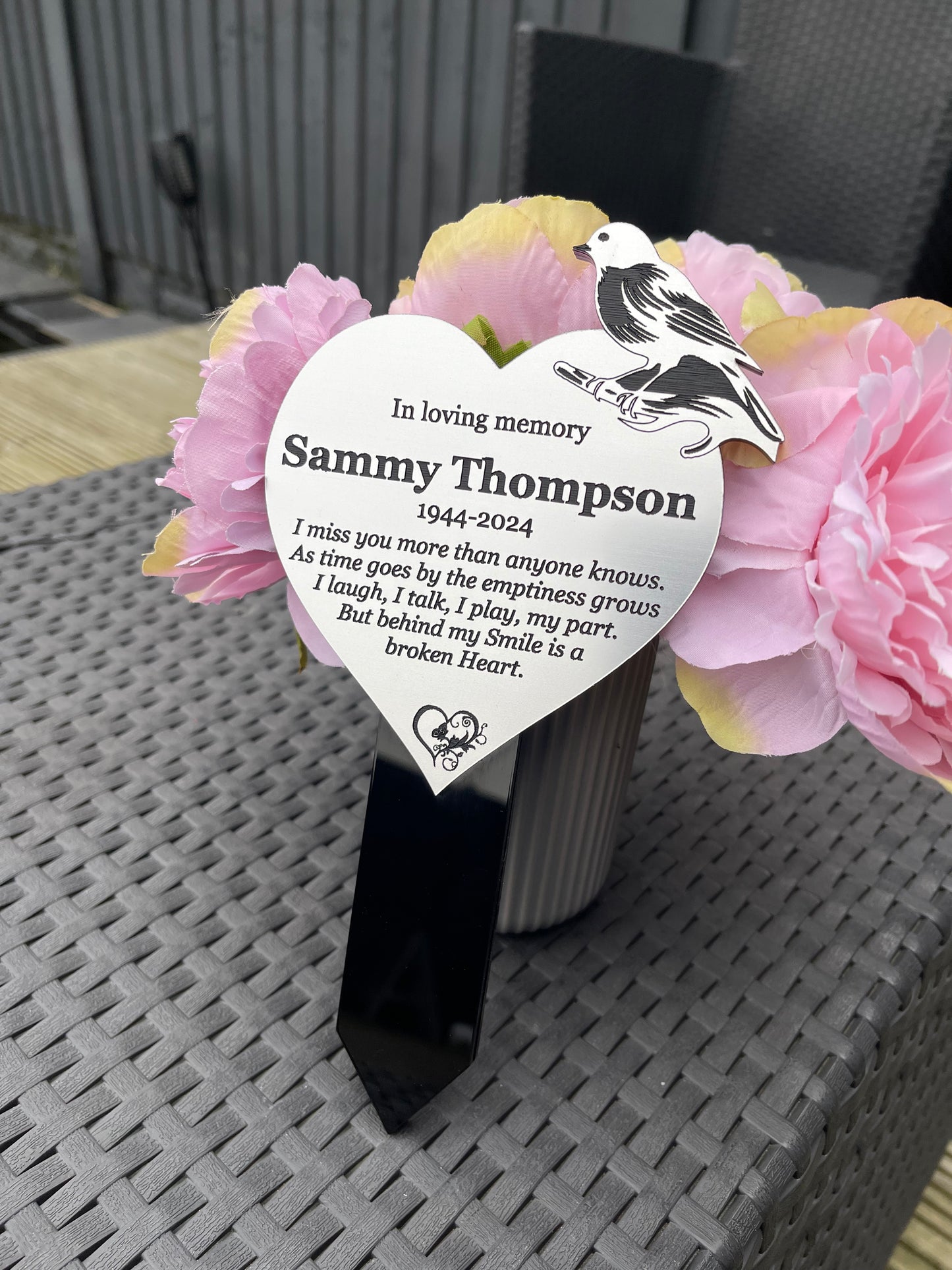 Robin Memorial Plaque, Garden Outdoors Plaques, Remembrance Sign, Graver marker