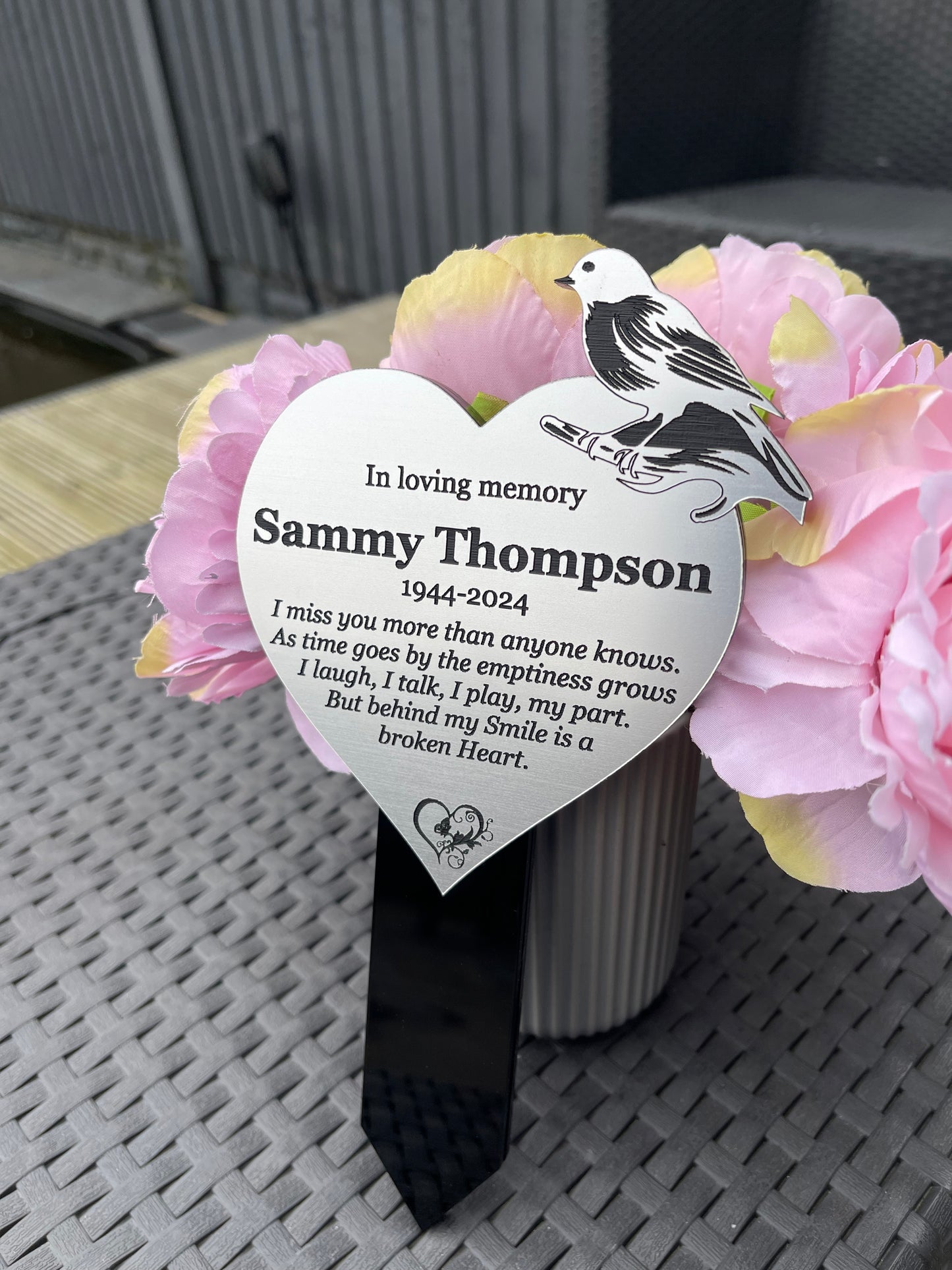 Robin Memorial Plaque, Garden Outdoors Plaques, Remembrance Sign, Graver marker