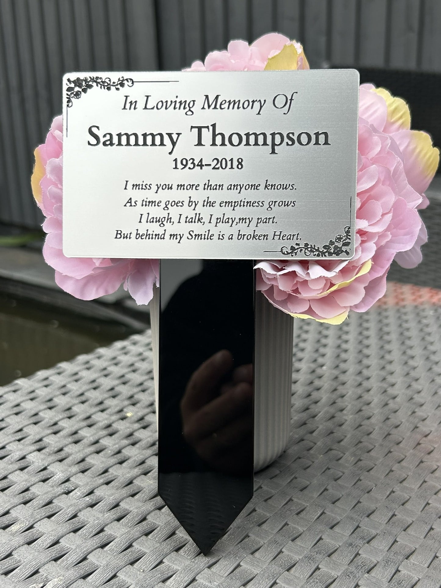 Personalised Memorial Plaque, Garden Outdoors Plaques, Remembrance Sign, Graver marker, Dad, Father, Mum, Pet, stake