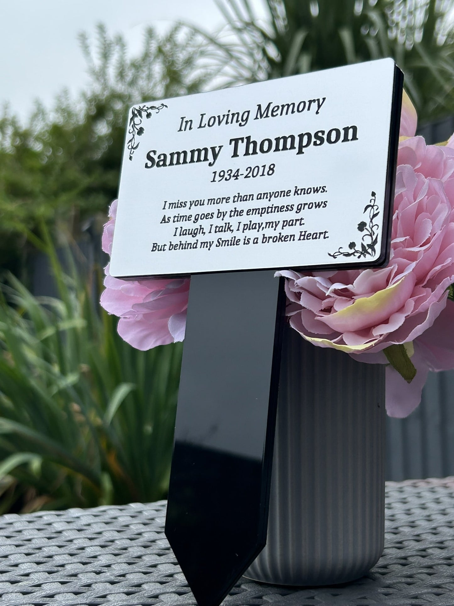 Personalised Memorial Plaque, Garden Outdoors Plaques, Remembrance Sign, Graver marker, Dad, Father, Mum, Pet, stake