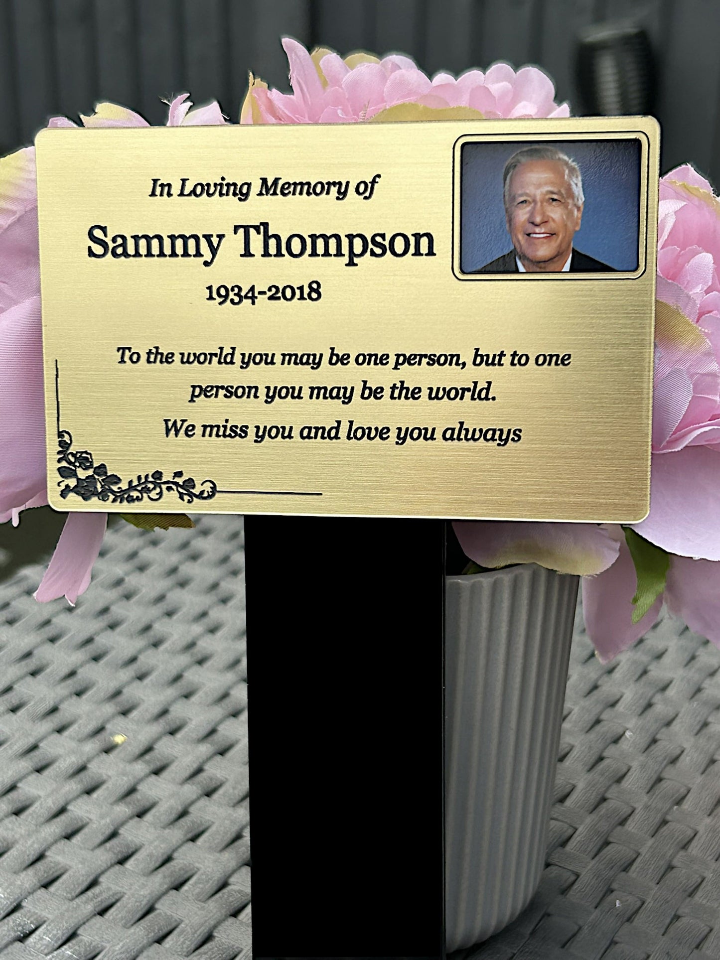 Personalised Memorial Plaque with photo, Garden Outdoors Plaques, Gold Graver marker, Dad, Father, Mum, Pets Rectangular