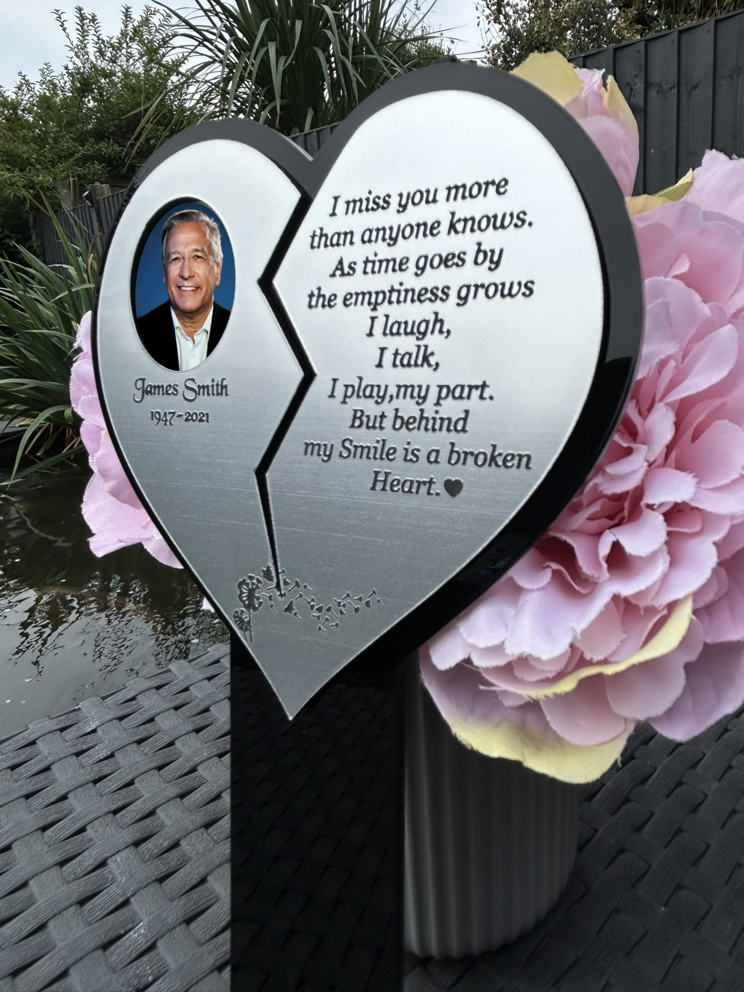 Personalised Memorial Plaque, Heart Plaque with Photo Outdoors Plaques, Remembrance Sign, marker, Dad, Father, Mum, Pets Silver